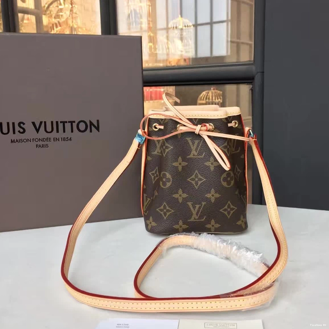 First bags ru NANO Vuitton Louis NOE 0822
